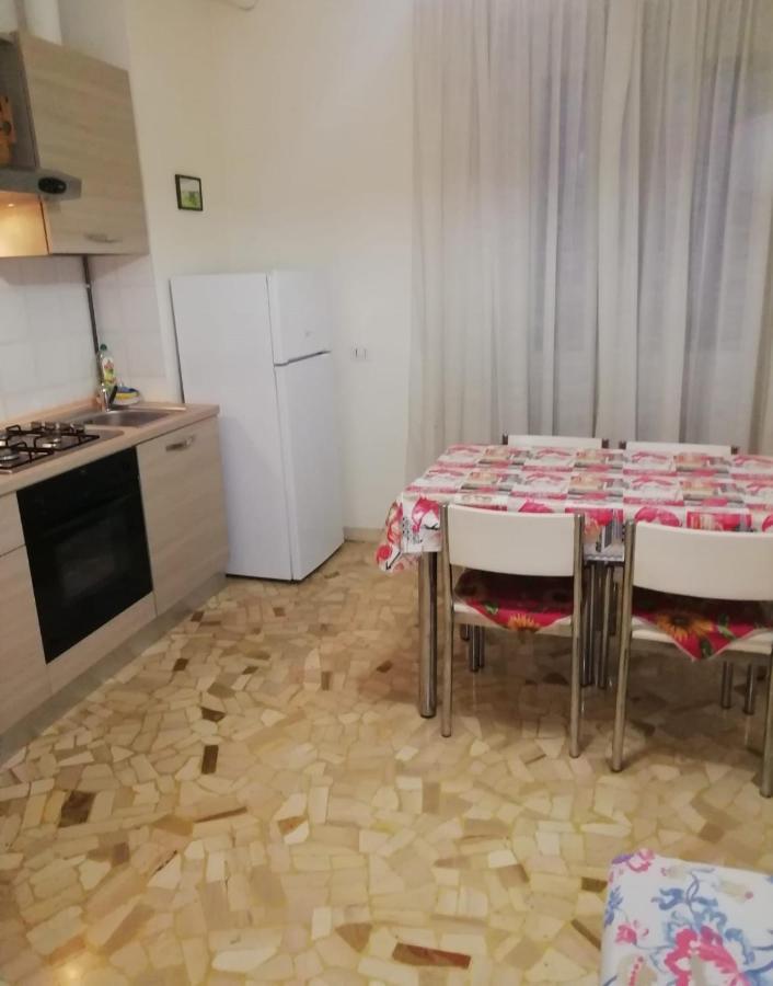 Appartamento Palmanova Vicino Alla Metropolitana Milano Eksteriør billede